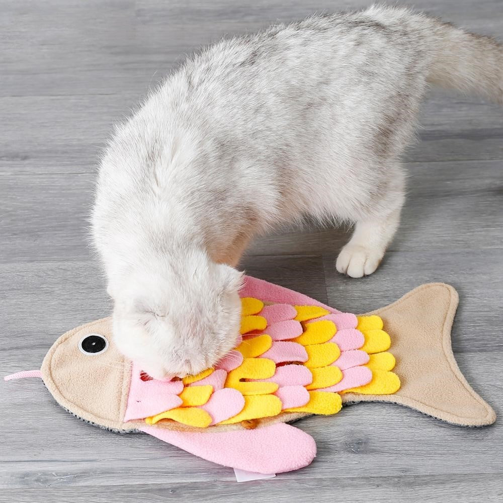 Fish-shaped sniffing blanket training cat toy sniffing pad